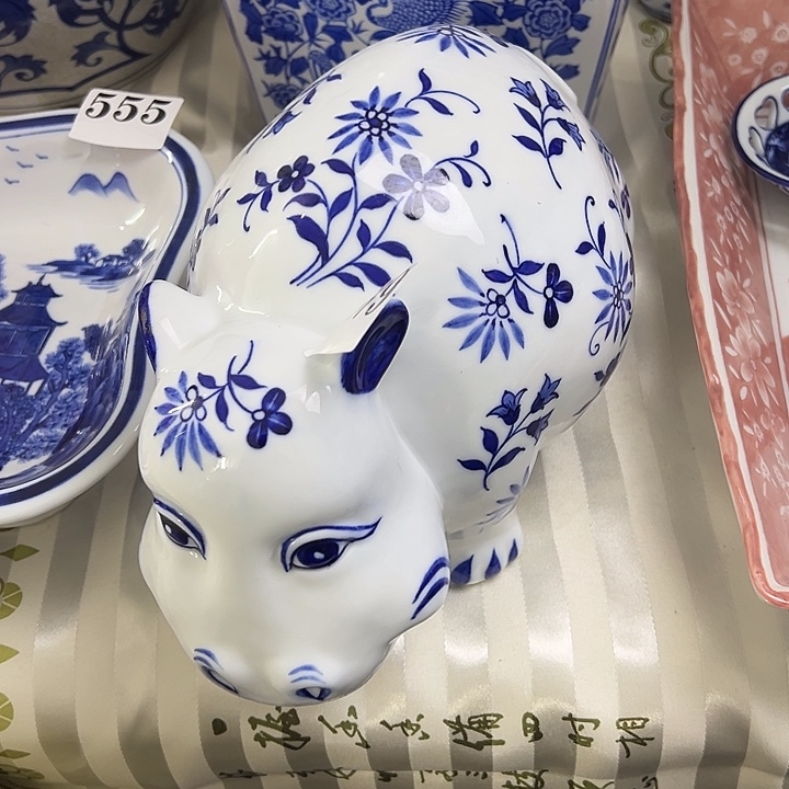 摆件青花瓷手工手绘高温釉下彩，居家摆件