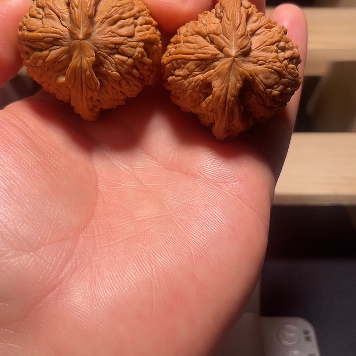 文玩核桃吊坠南疆石41球疆