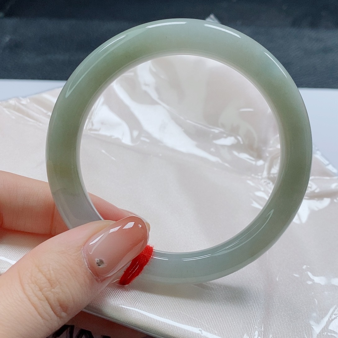 【闪购商品】未镶嵌手镯（圆镯）翡翠427号