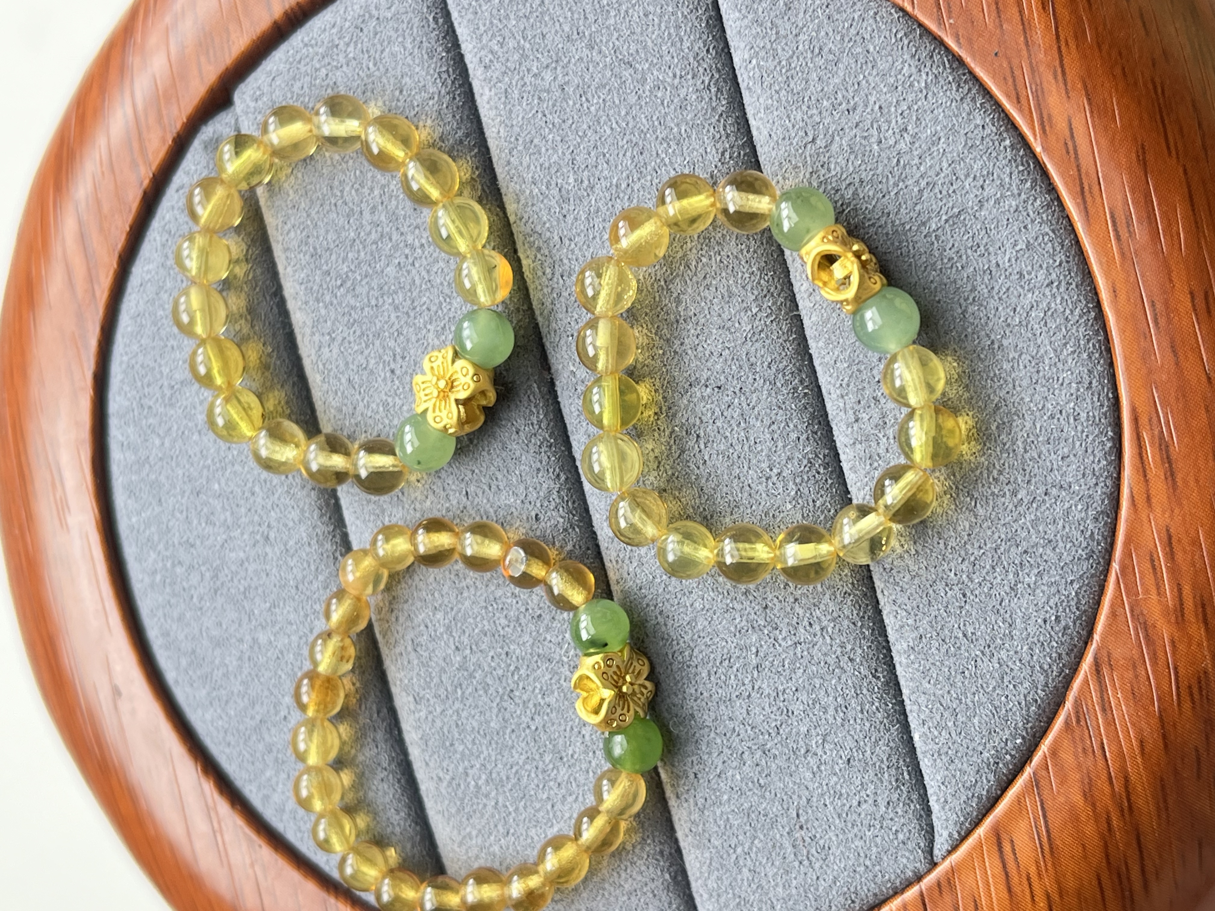 天然琥珀多样性发其一