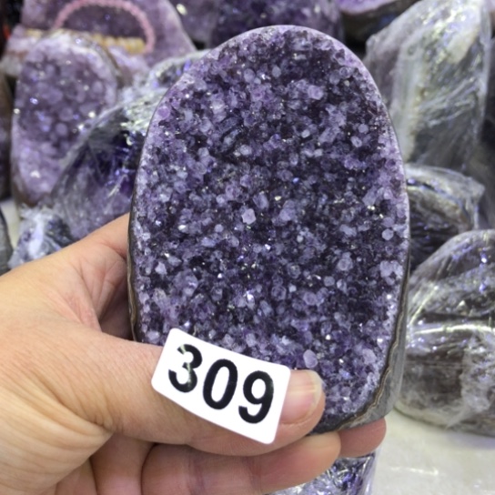 紫晶天然水晶摆件未镶嵌