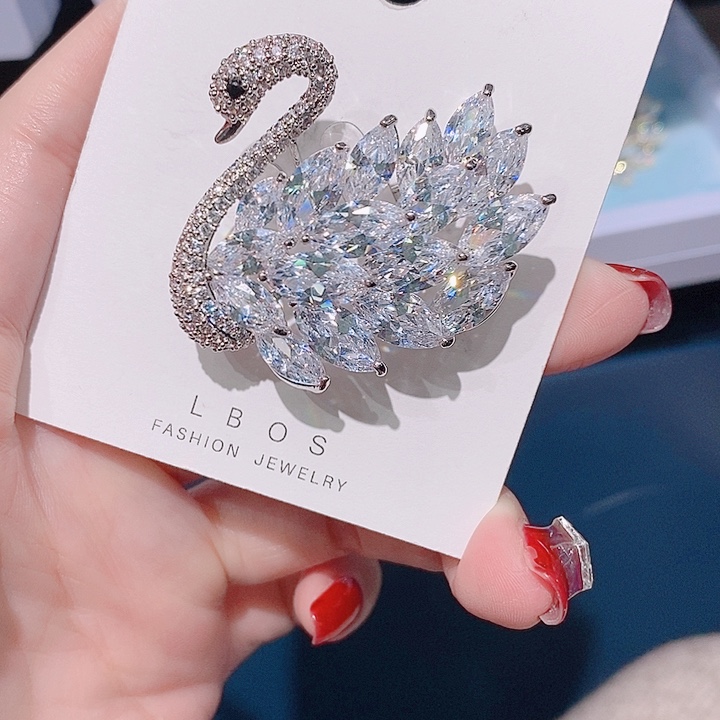 锆石铜合金天鹅胸针 经典款
