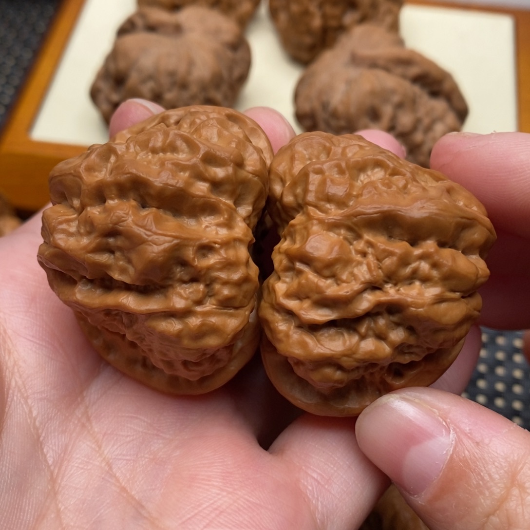 西***春把件文玩核桃边43左右