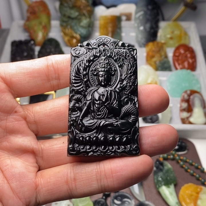 蛇纹石玉颈饰未镶嵌玩****゛