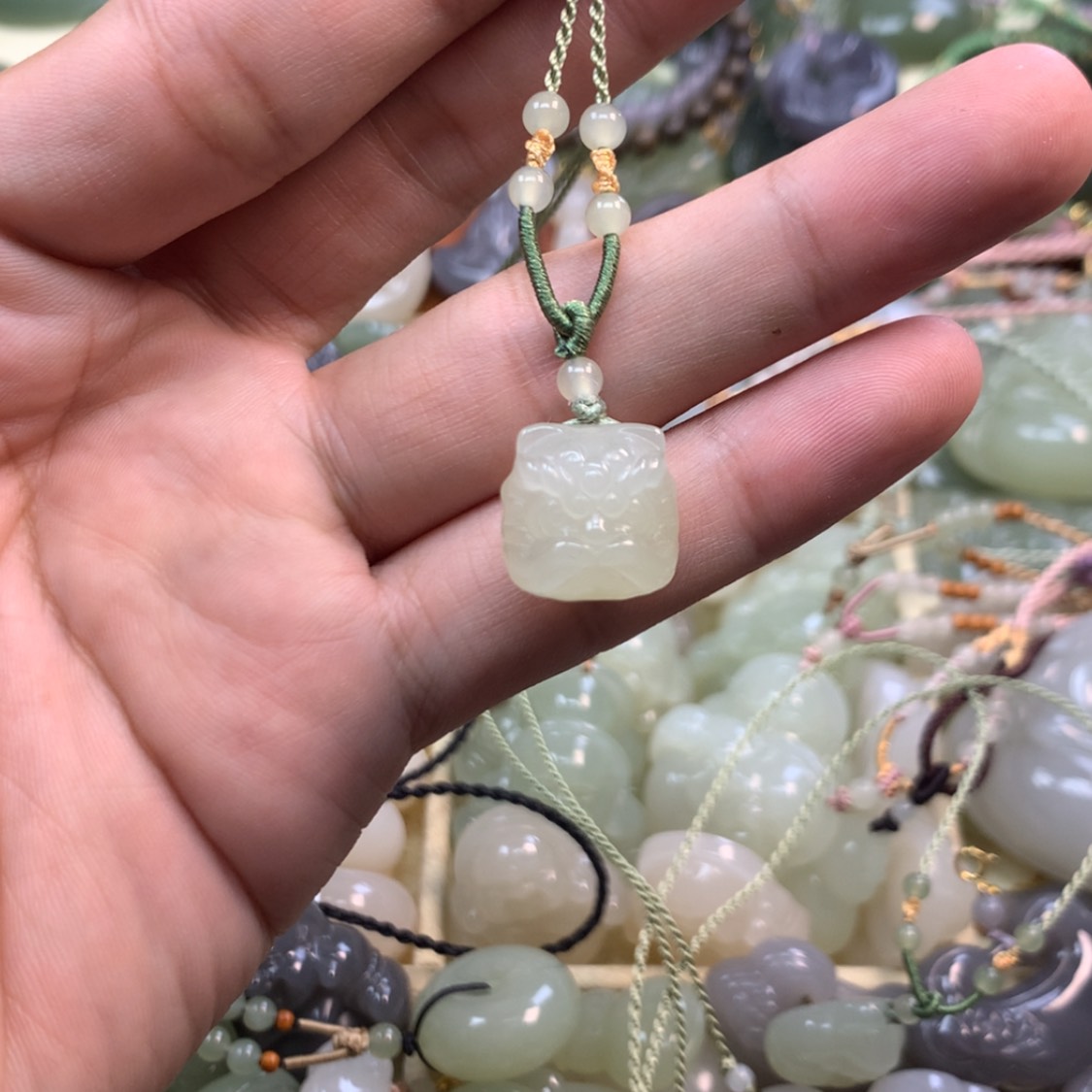 【闪购商品】颈饰未镶嵌和田玉