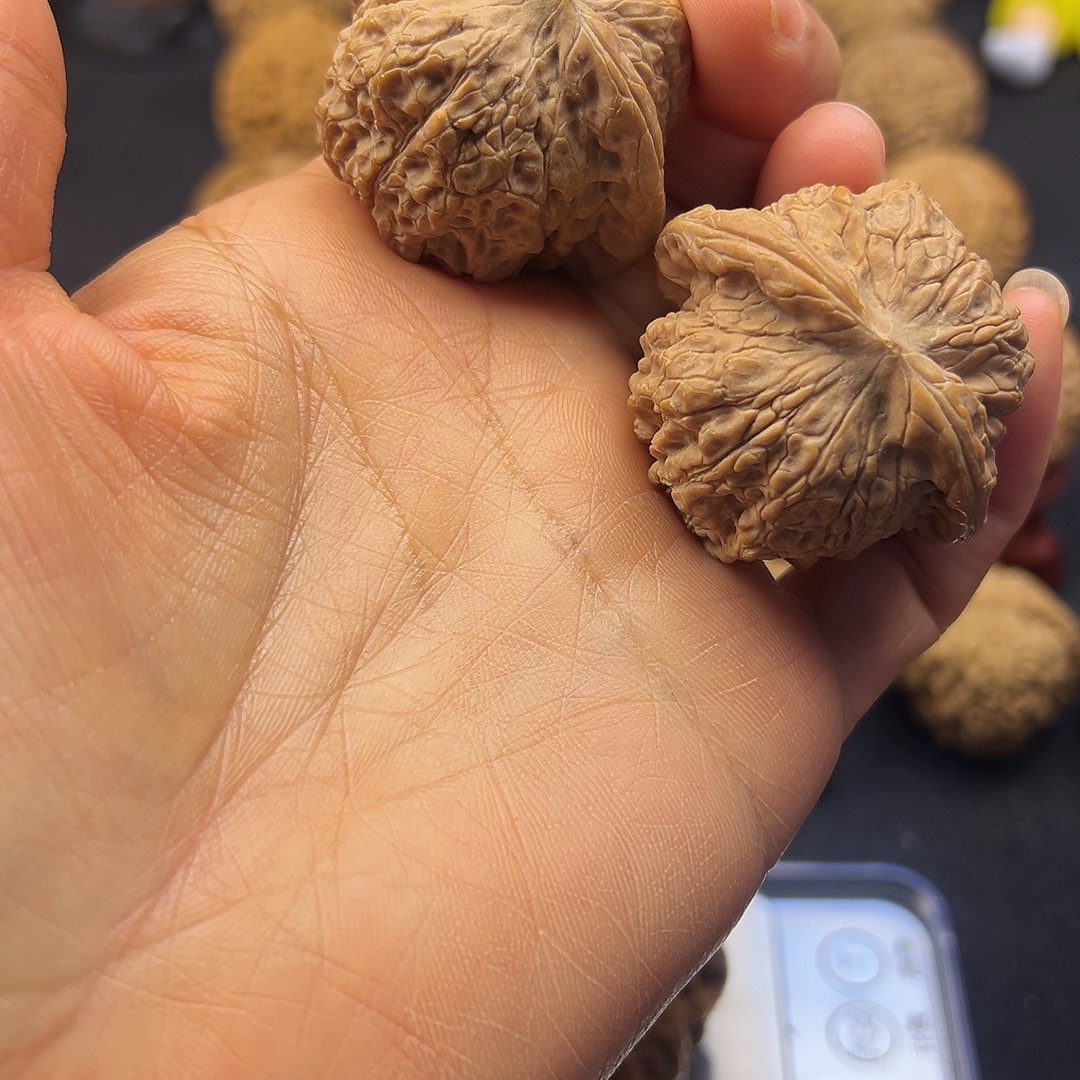 吊坠文玩核桃血麒麟40