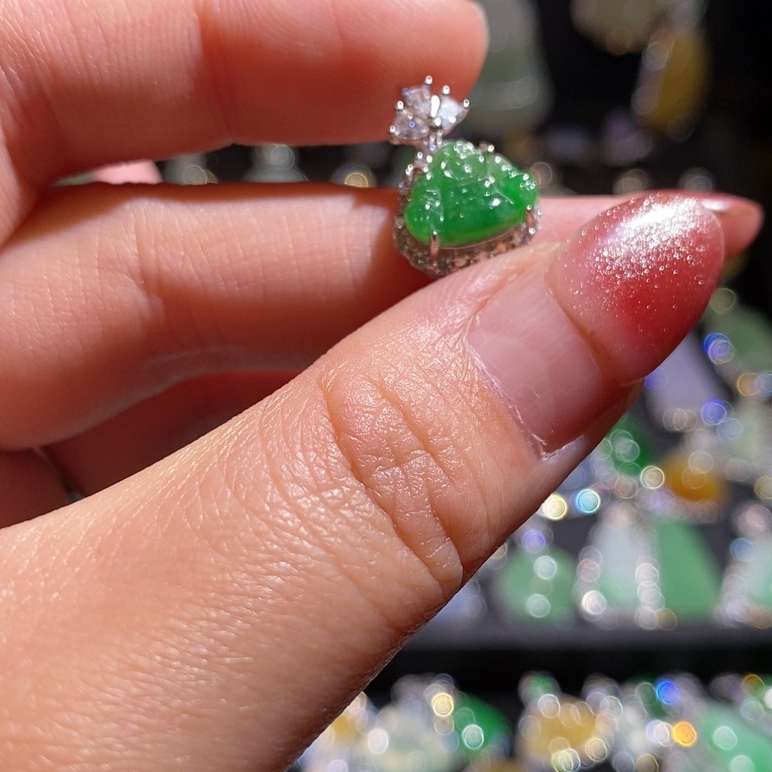 颈饰银S925镶嵌翡翠天然翡翠