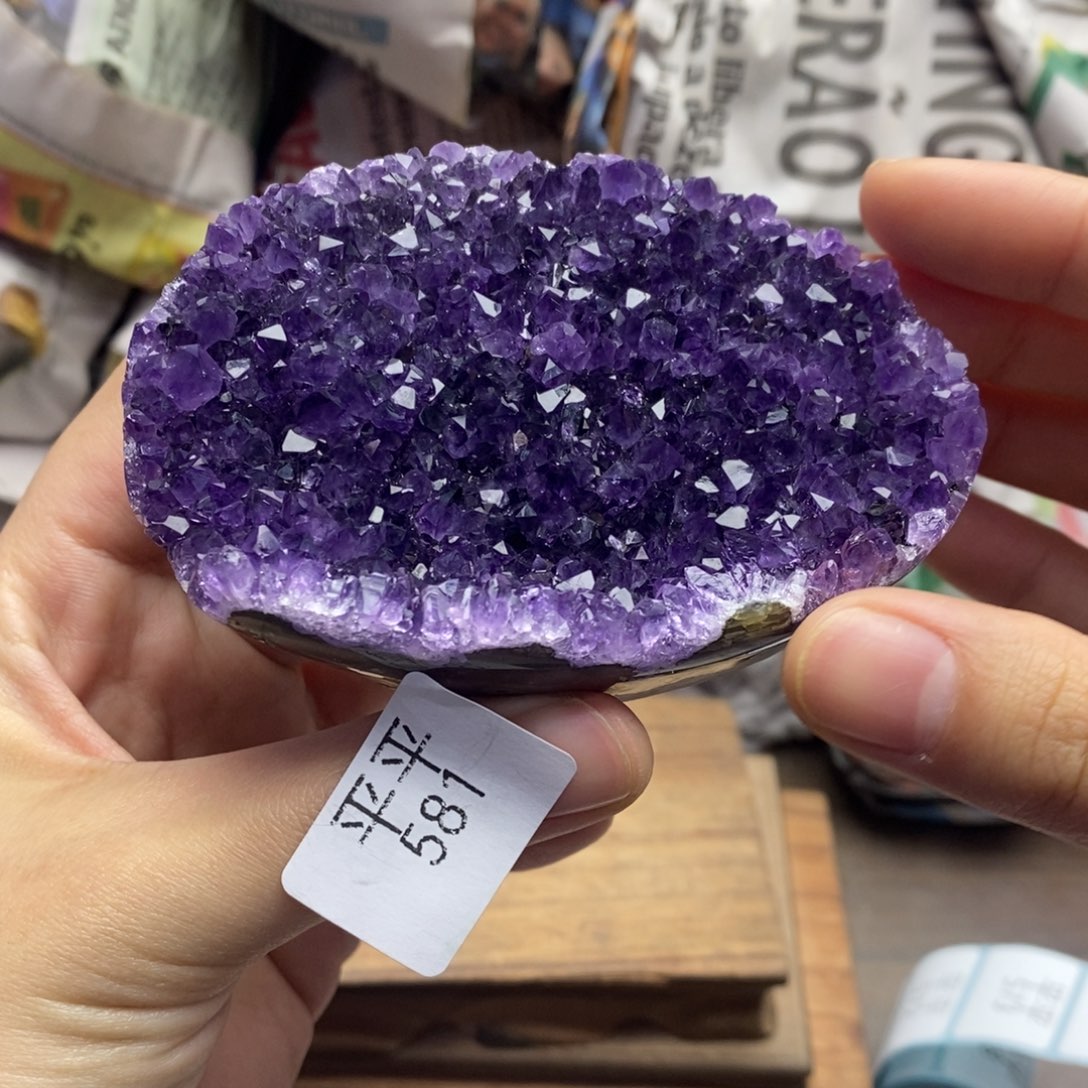 未镶嵌水晶大型摆件（非配饰）