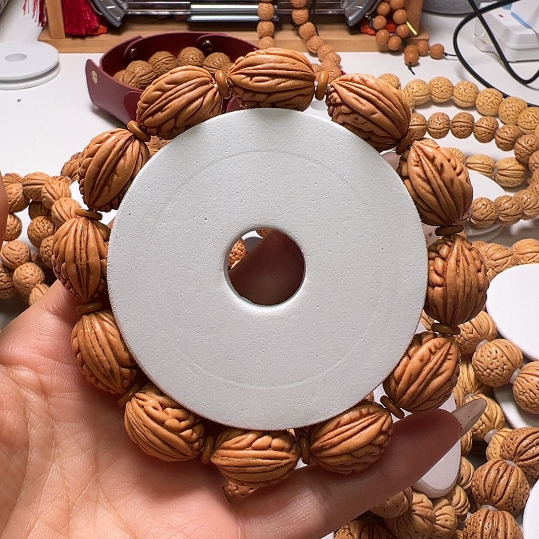 吊坠桃核大肠纹钱袋子