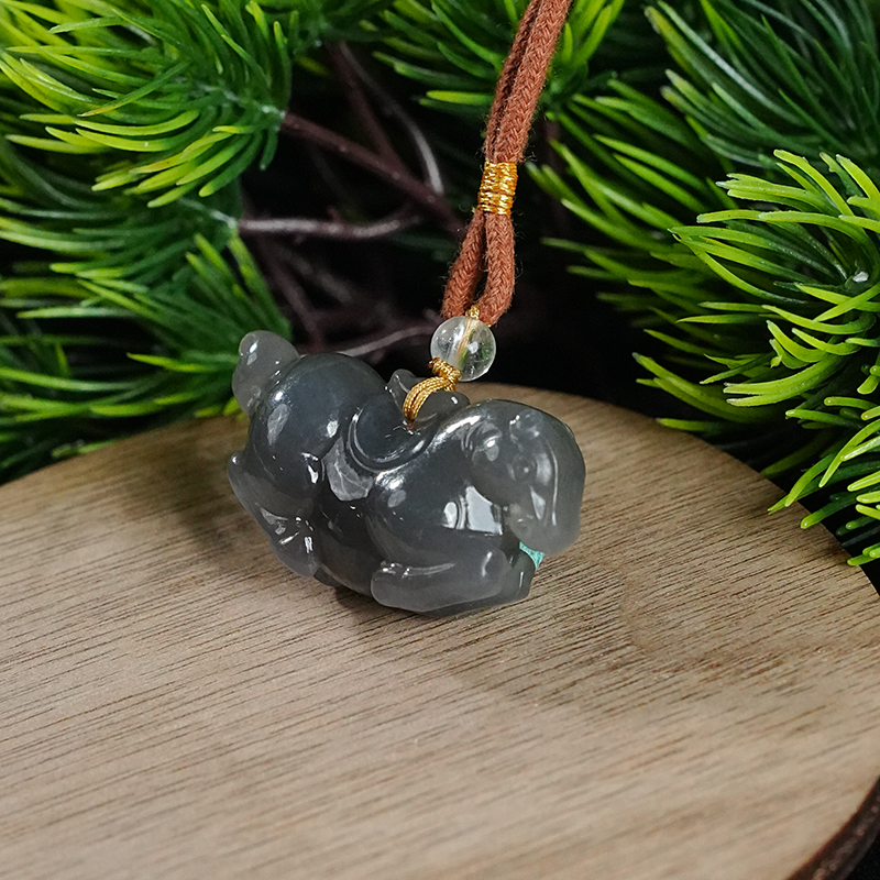 lot51 烟紫马到功成吊坠/DW51127-201280 保利山东