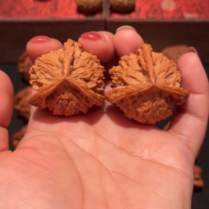 *****吊坠文玩核桃三棱