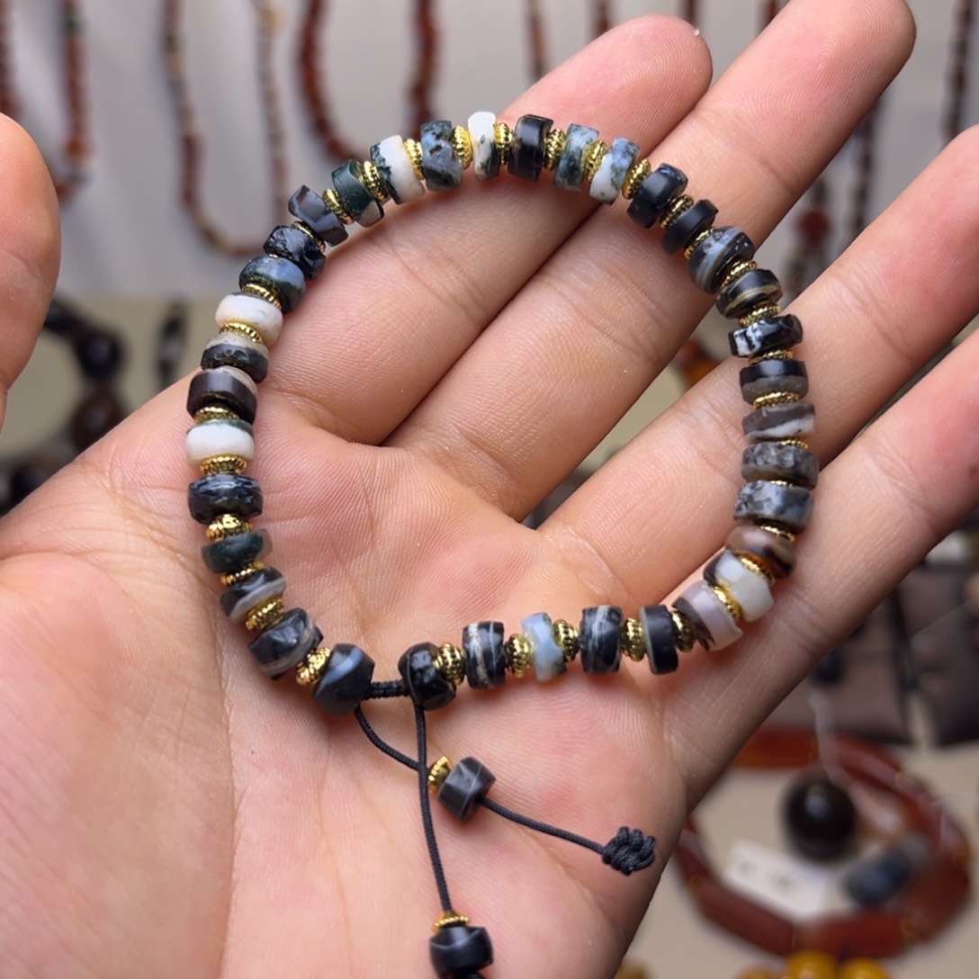 玛瑙/玉髓颈饰未镶嵌