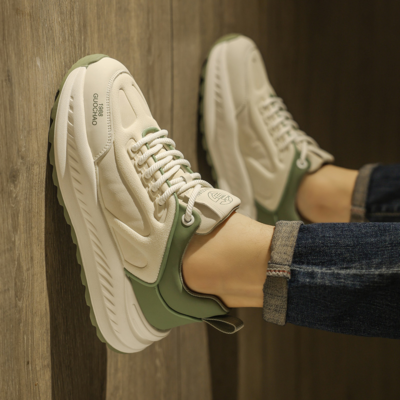 欧洲站男鞋秋冬感阿甘板鞋加绒鞋运动休闲老爹潮鞋可外穿男