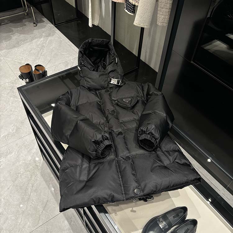 25年秋冬新款 法式时尚法式连帽蚂蚁腰金属片斜拉链羽绒服-8813