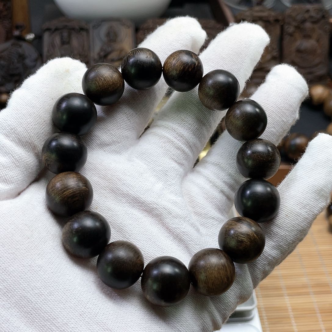 沉香手串嫩达拉干沉香