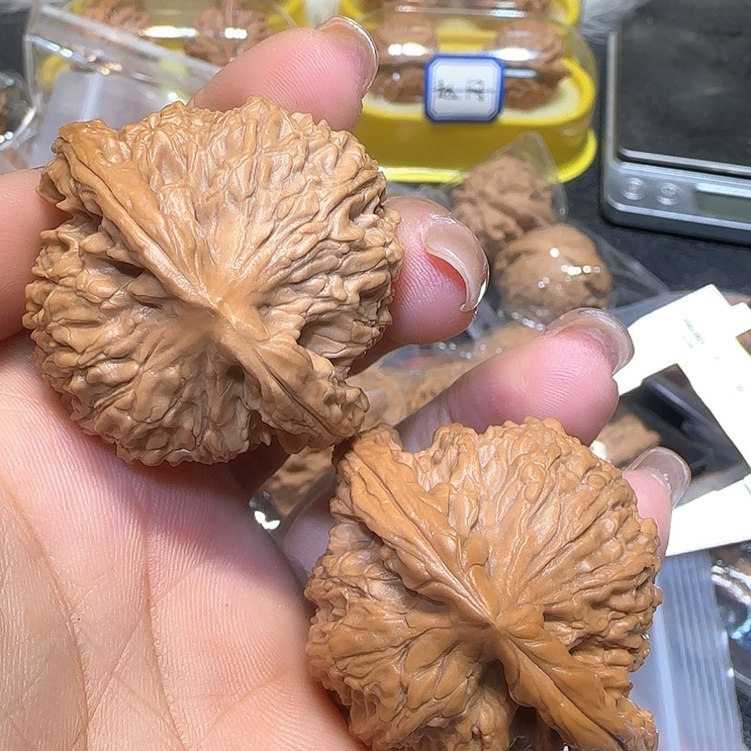 文玩核桃吊坠45南疆
