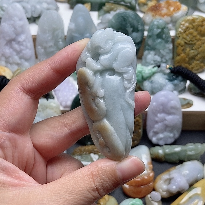 翡翠未镶嵌颈饰翡翠