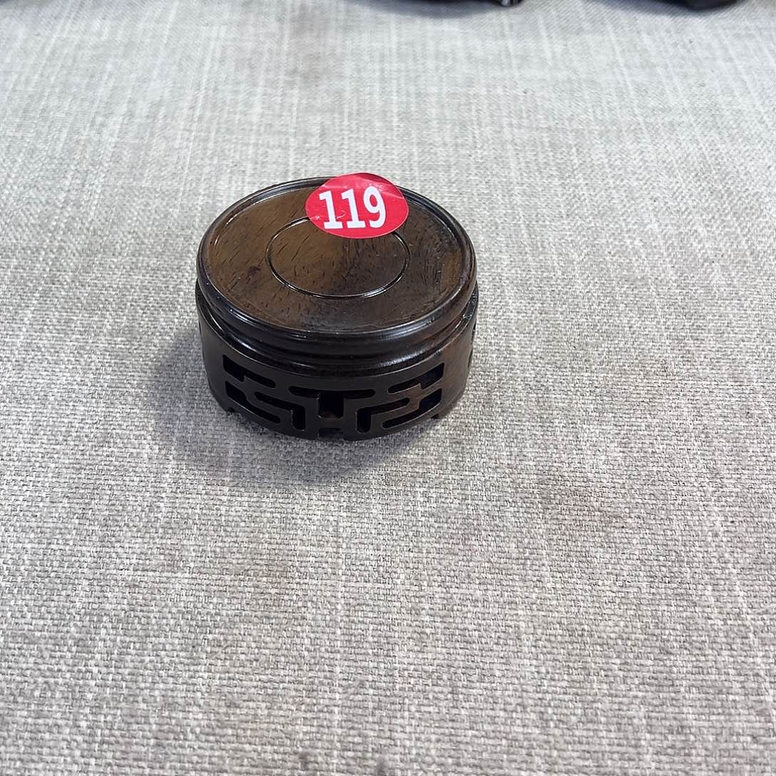 红木底座精雕工艺品