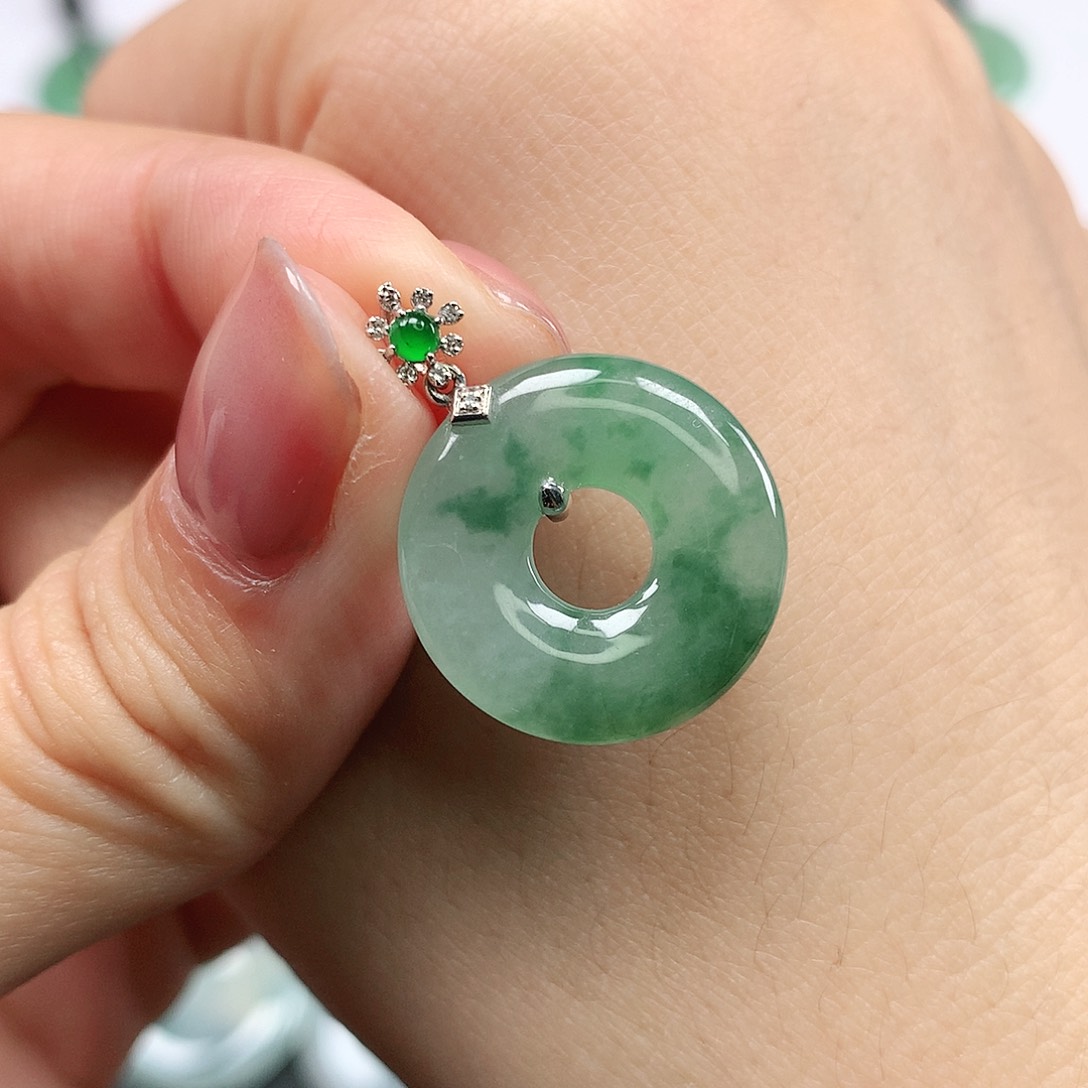 翡翠颈饰18K金镶嵌平安