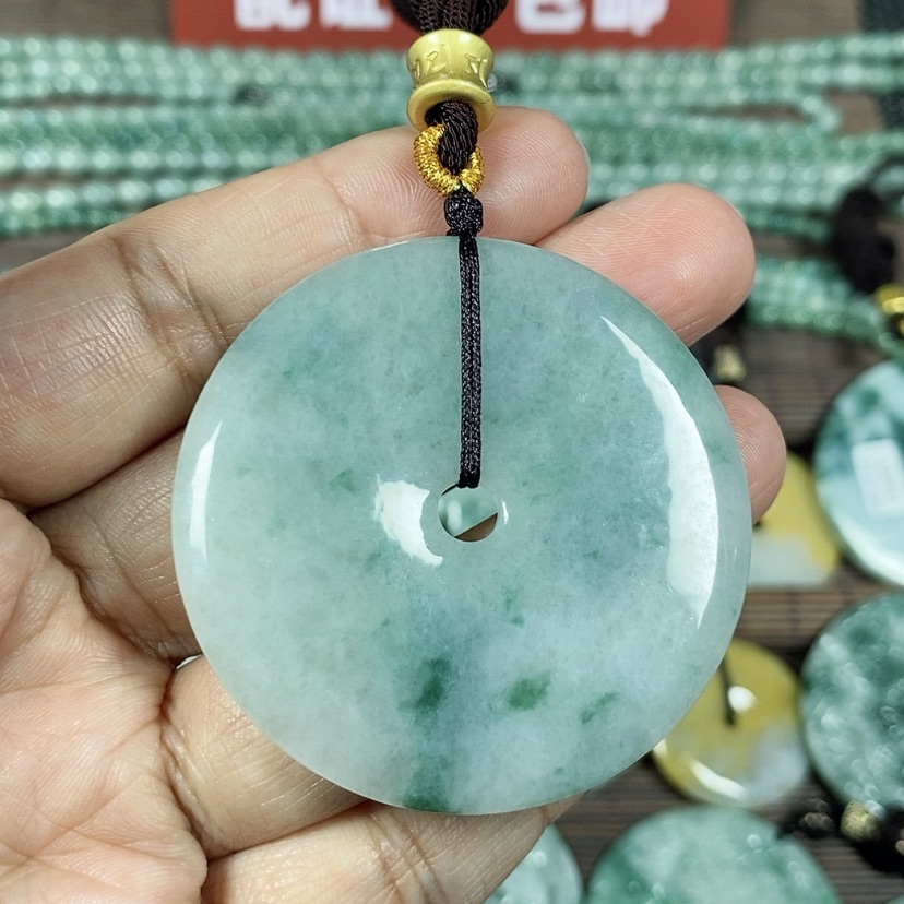 【闪购商品】翡翠颈饰未镶嵌玉吊坠翡翠玉平安扣大款