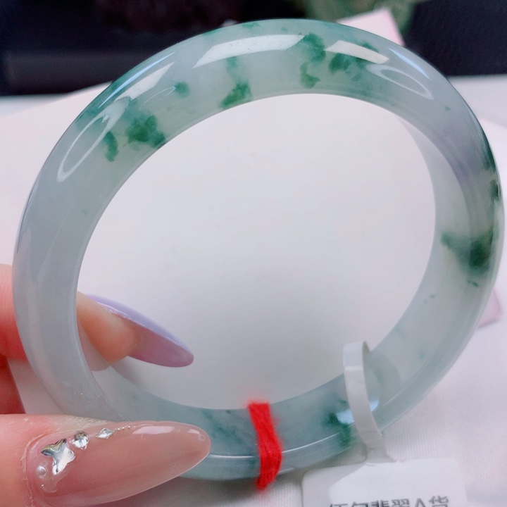 翡翠未镶嵌手镯57圈