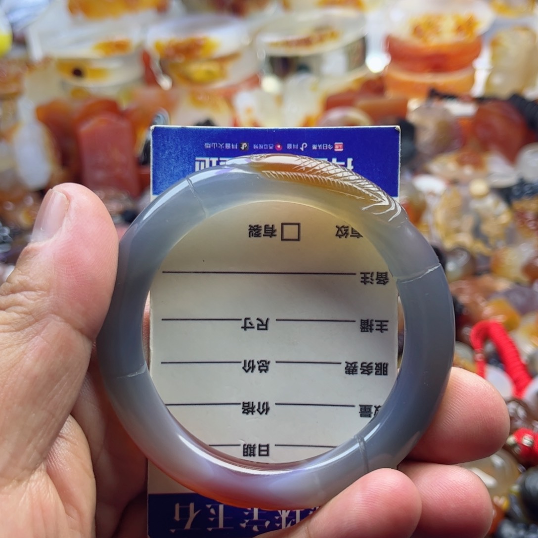 玛瑙/玉髓手镯未镶嵌