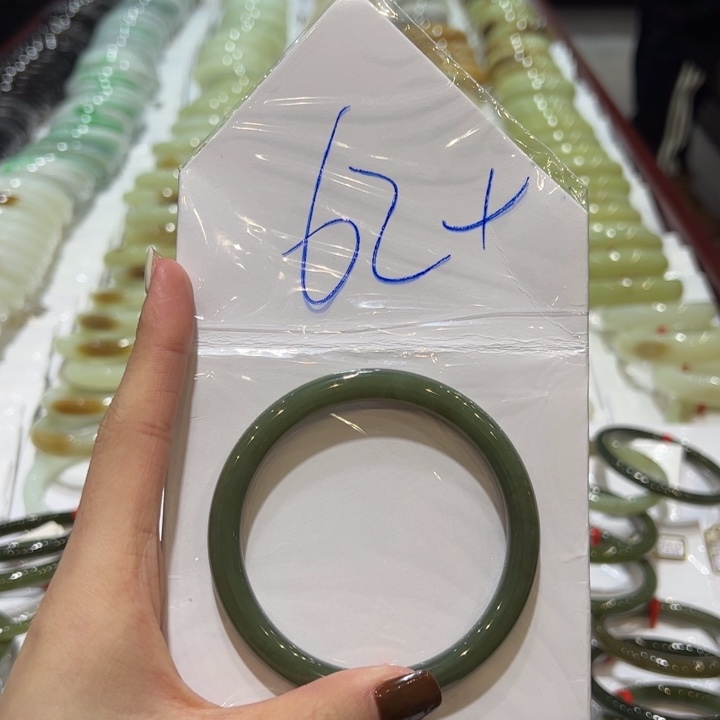 和田玉（糖玉）手镯未镶嵌