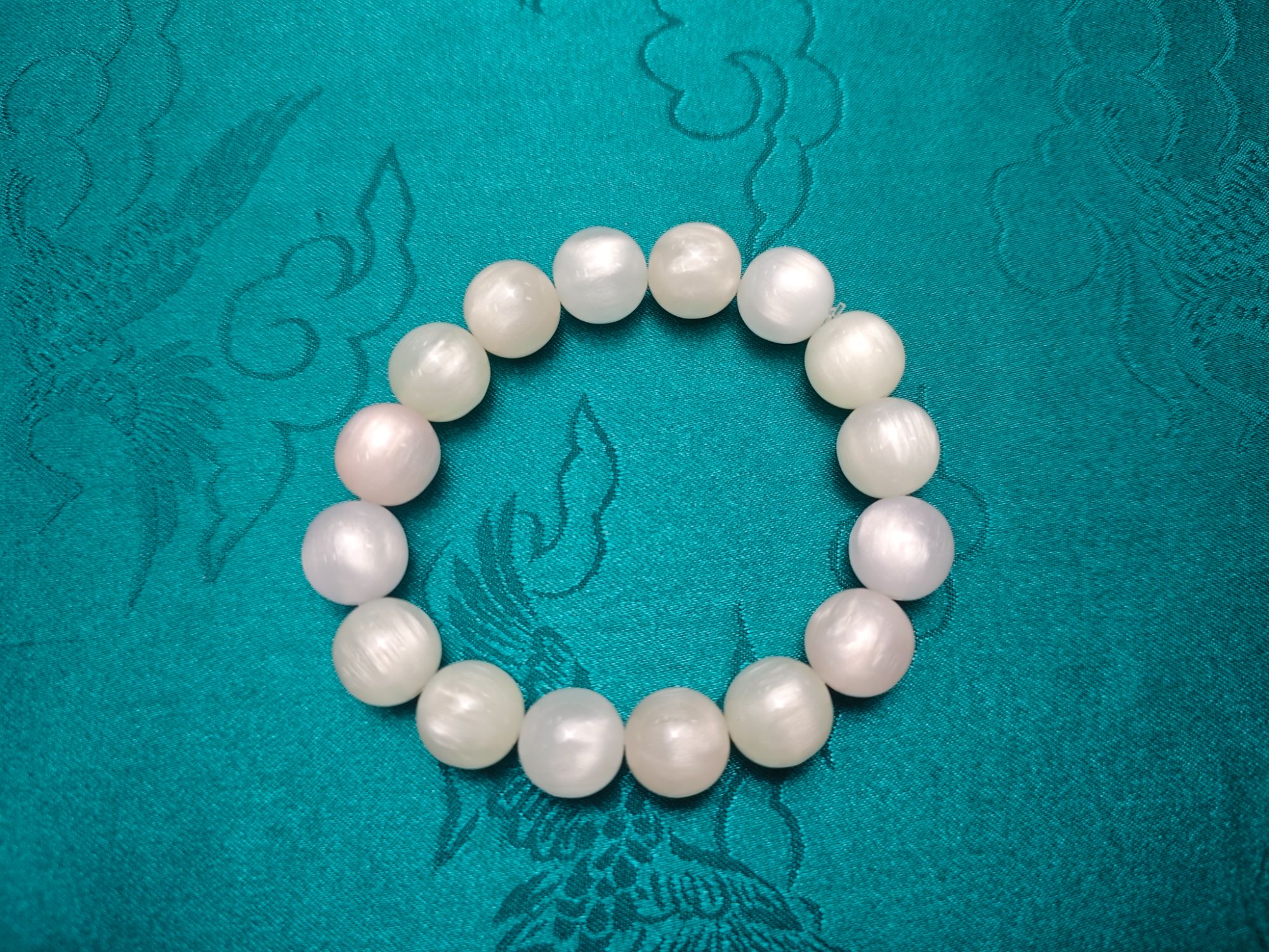 XD948 精美彩色海云母手串（无礼盒）