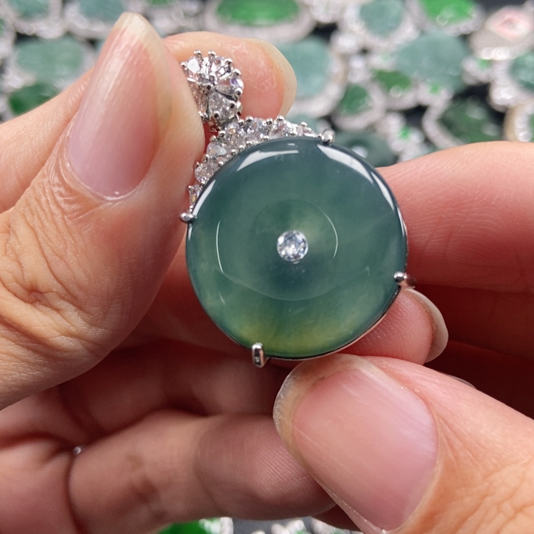 翡翠未镶嵌吊坠(不含链)