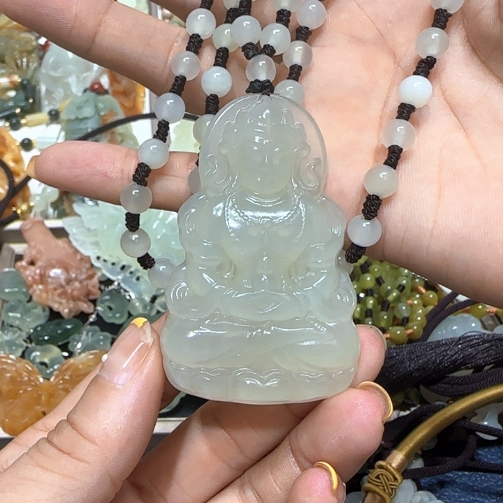 蛇纹石玉未镶嵌吊坠