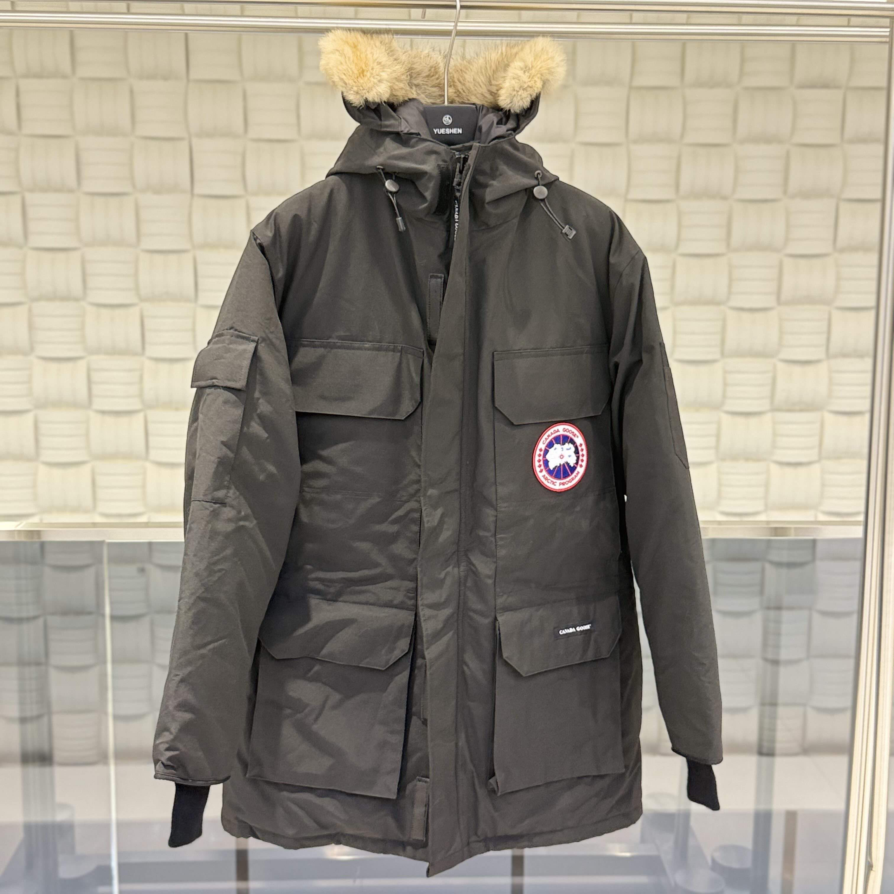 99新 CANADA GOOSE 悦奢臻选/远征羽绒服/180码