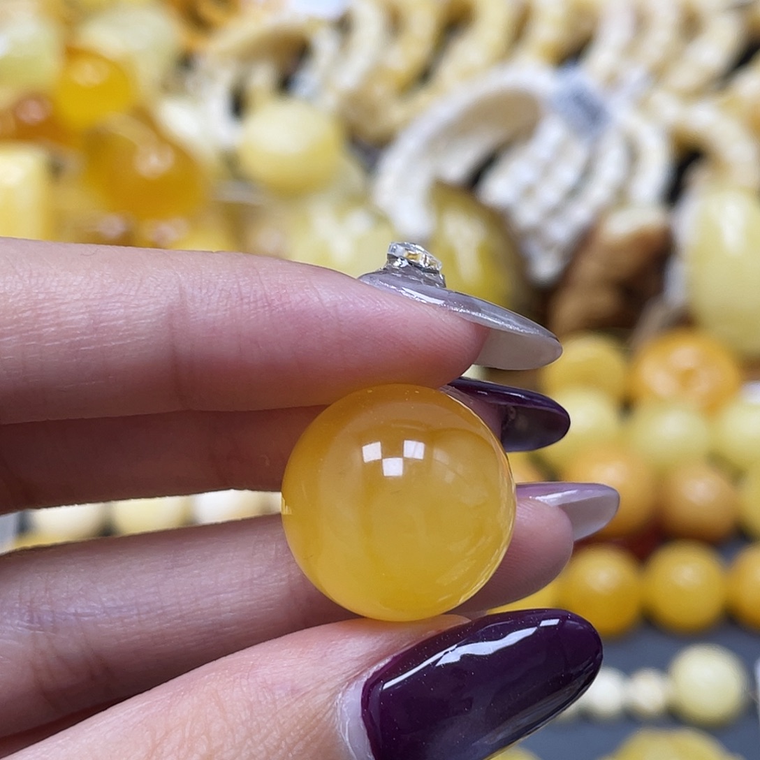 琥珀未镶嵌裸石18.3mm鸡油黄圆珠