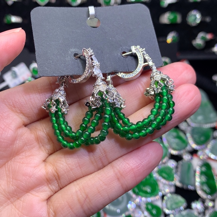 【闪购商品】翡翠耳饰银S925镶嵌柿**意天然翡翠