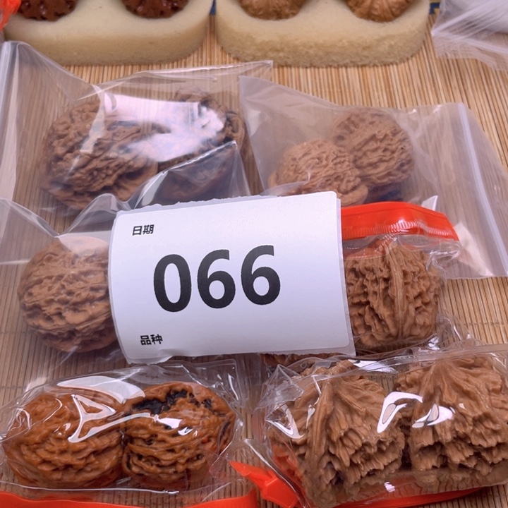 文玩核桃把件66号6对
