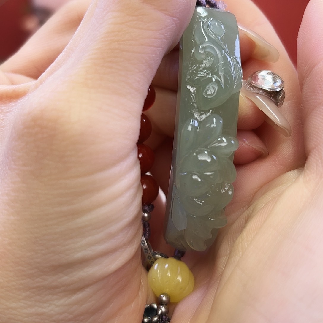 和田玉手链未镶嵌荷花