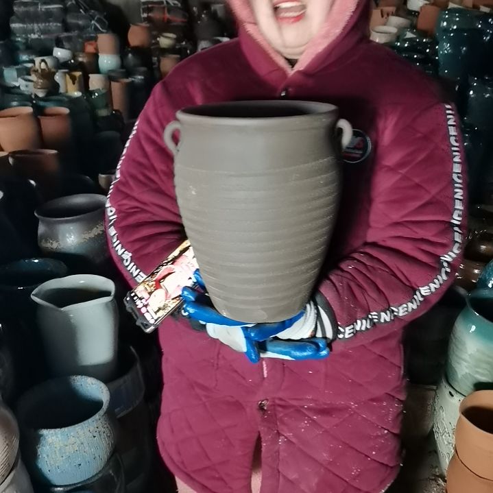 红陶口20高27瑕疵底裂