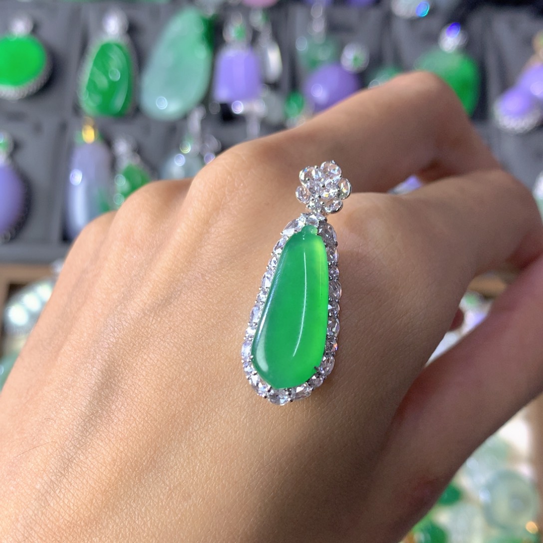 翡翠18K金镶嵌吊坠(不含链)