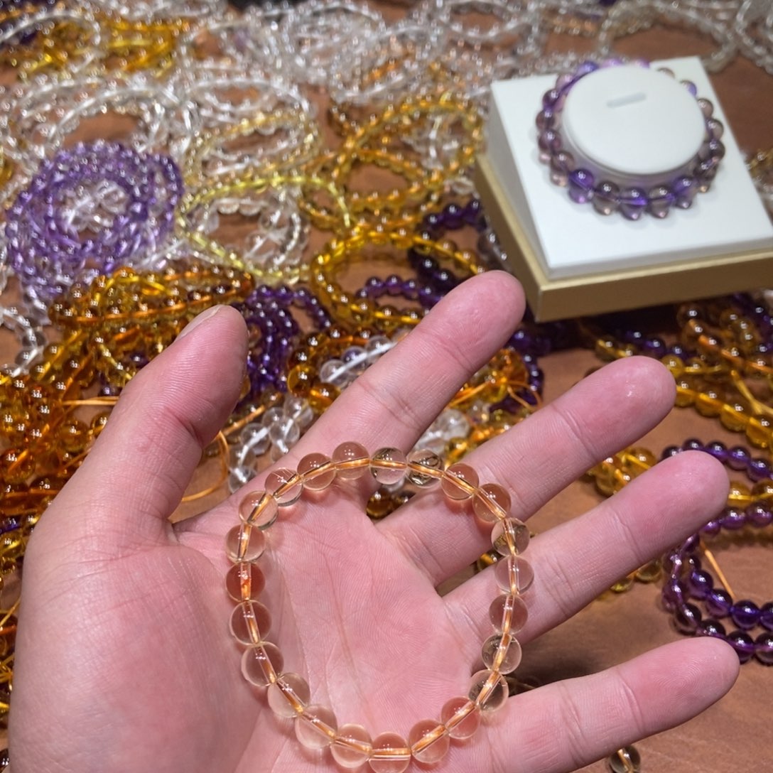 耶***耶非金属8mm浅黄手串捡漏款