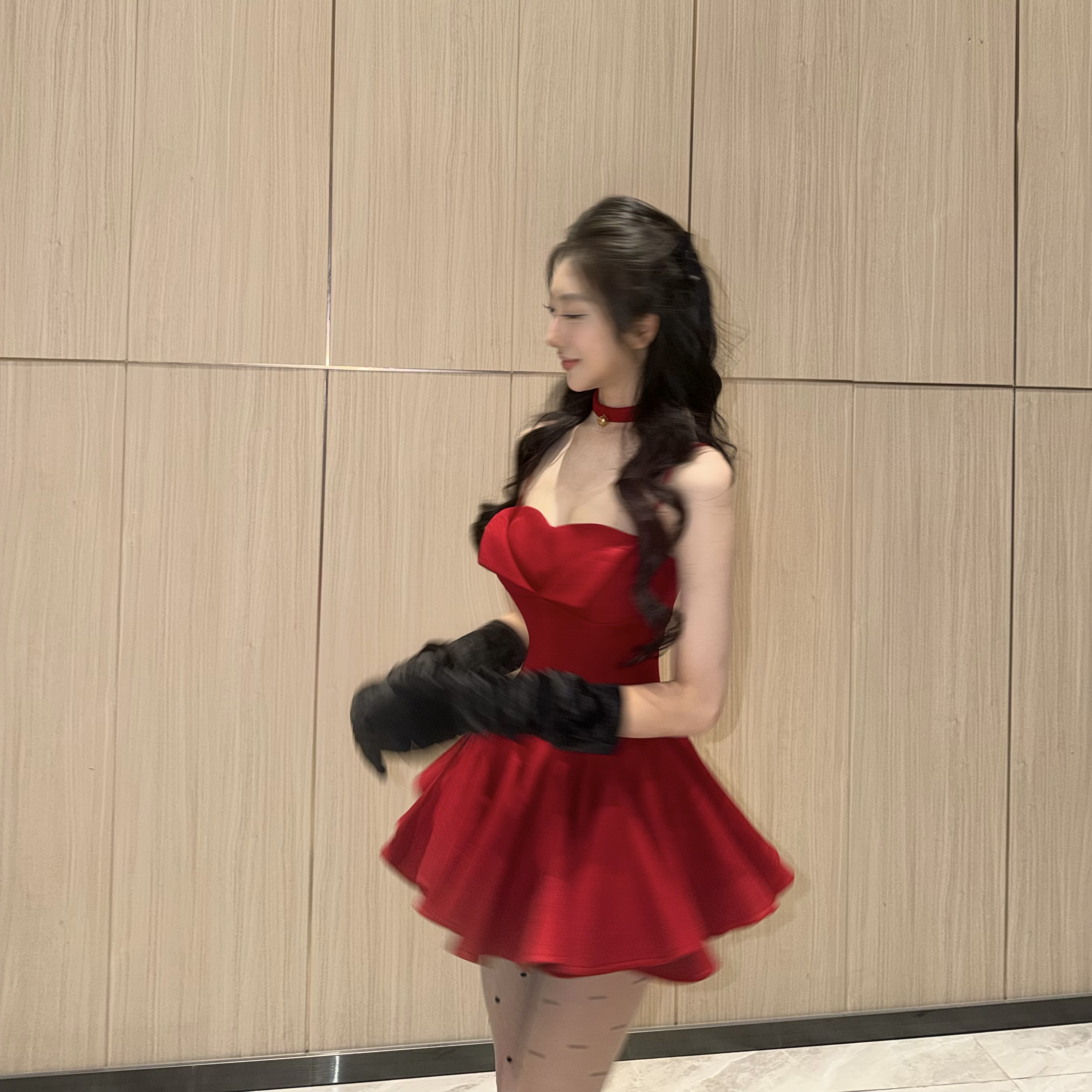 【呛口小辣椒】法式秋季无袖甜辣风吊带红色女款连衣裙