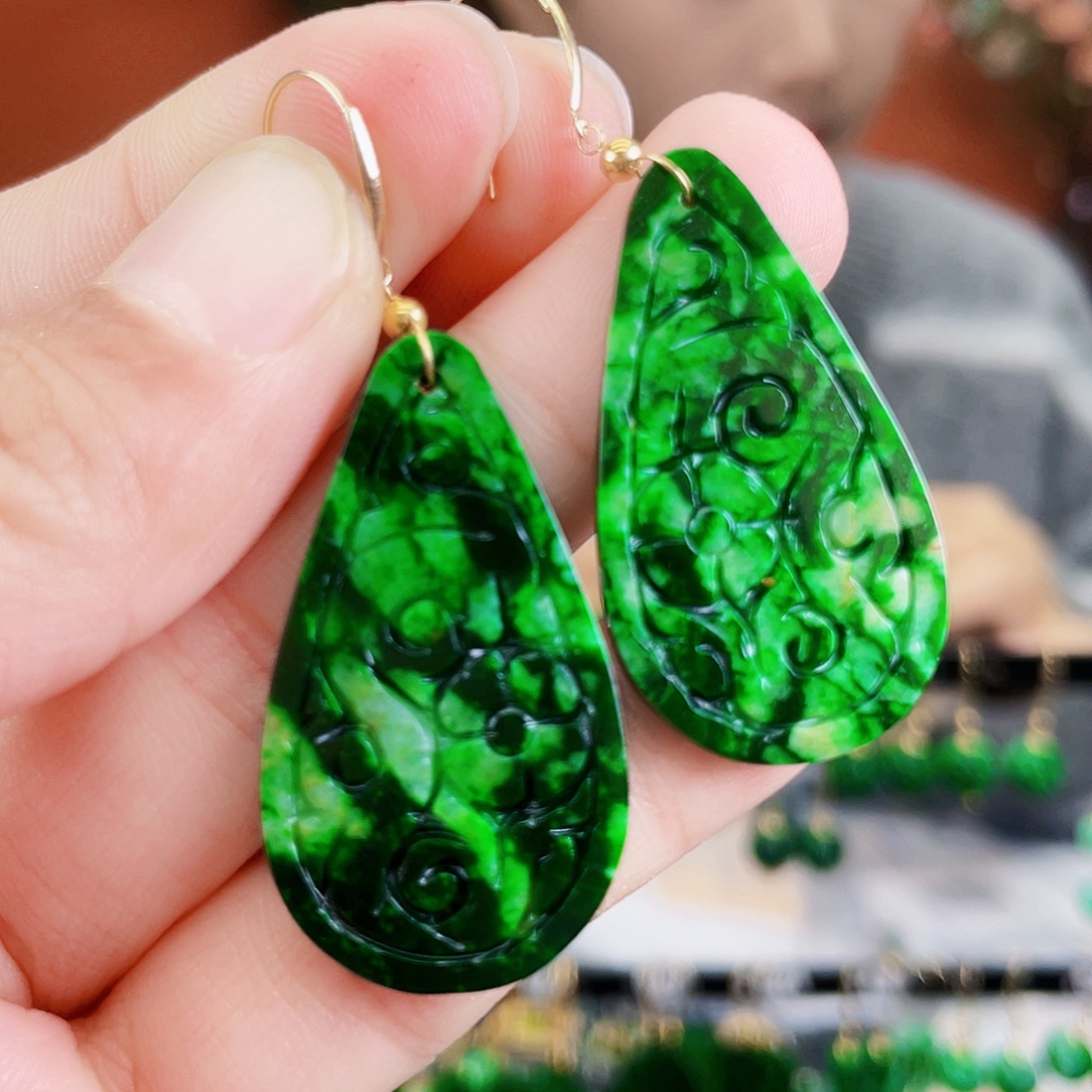 翡翠18K金镶嵌耳饰