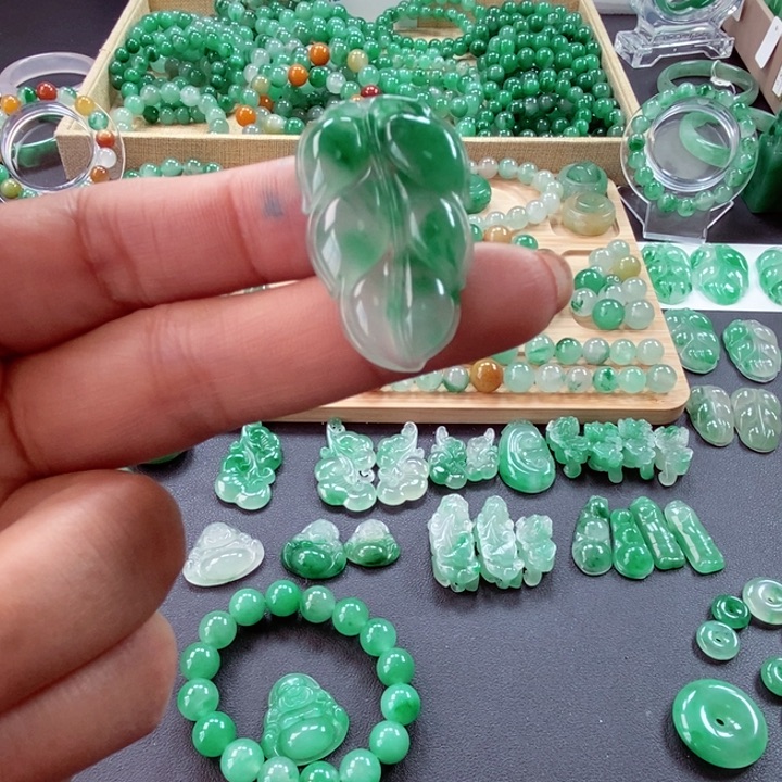 石英质玉吊坠(不含链)未镶嵌