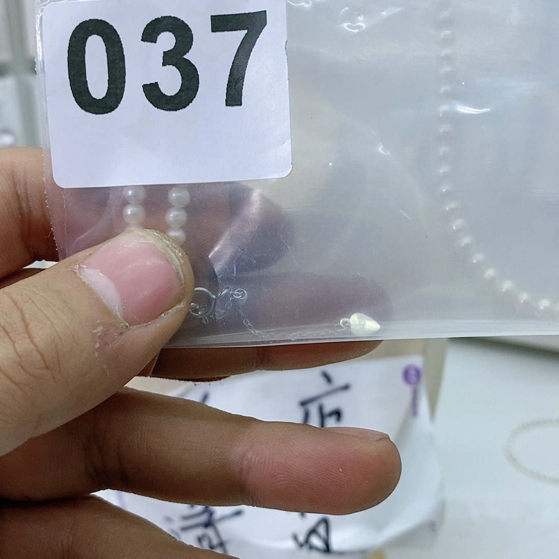 淡水珍珠颈饰合金