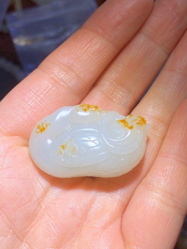 和田玉撒金鹅如意