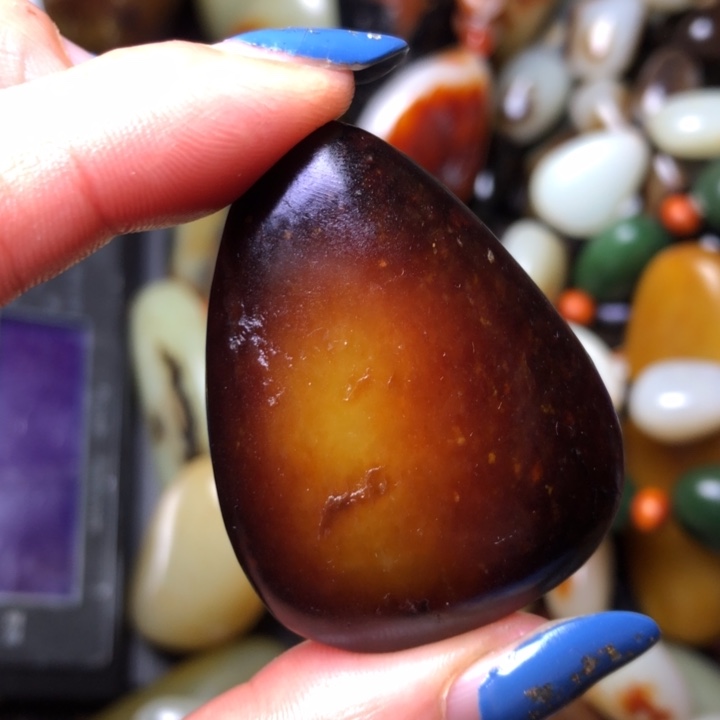 和田玉（翠青玉）未镶嵌珠宝奇石