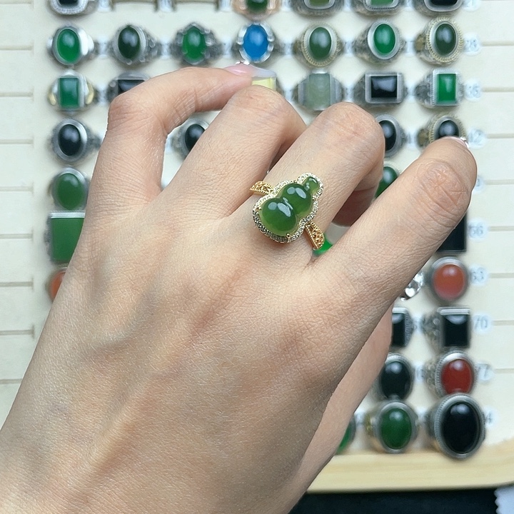 蹉***春和田玉银S925镶嵌戒指