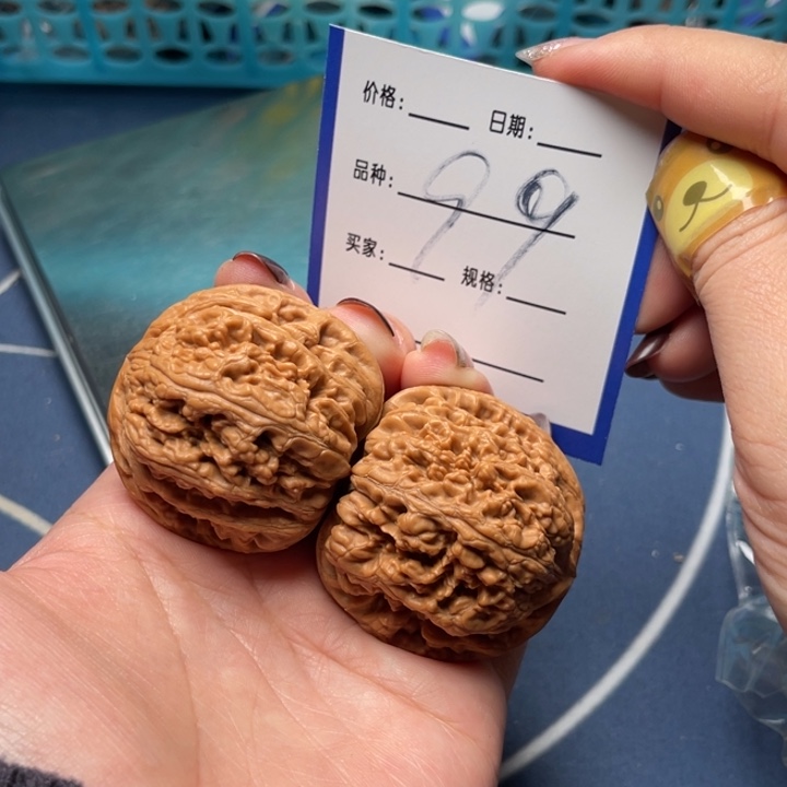 文玩核桃把件粗筋42