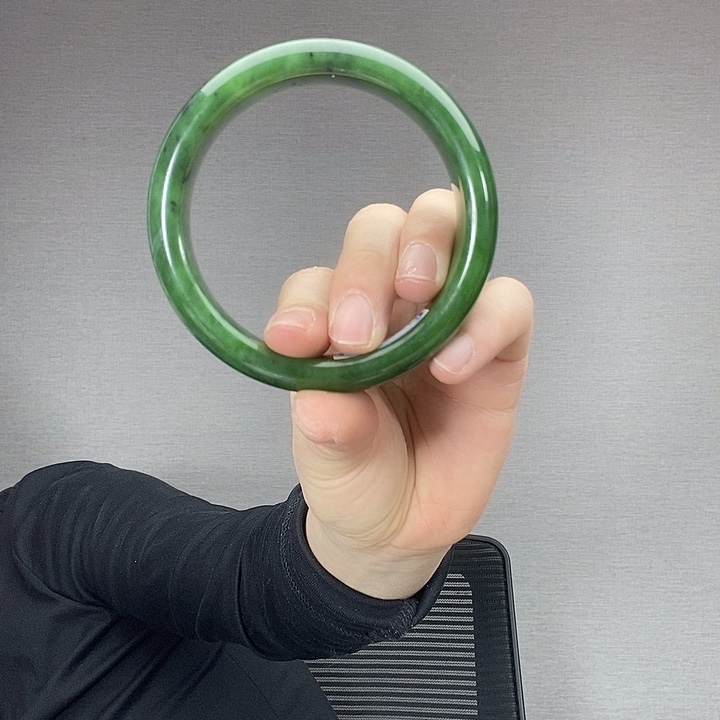 用***0和田玉未镶嵌手镯