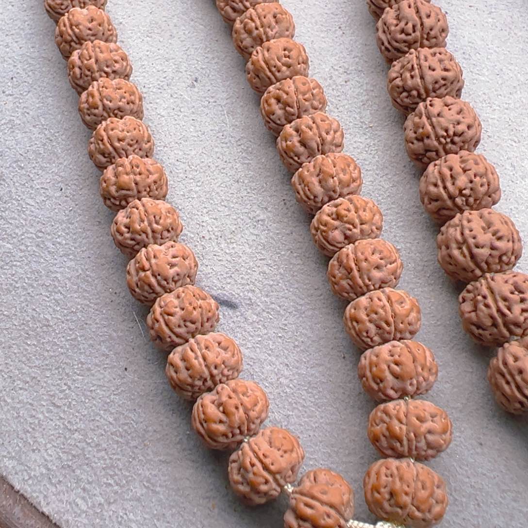 菩提根/象牙果手串金***金