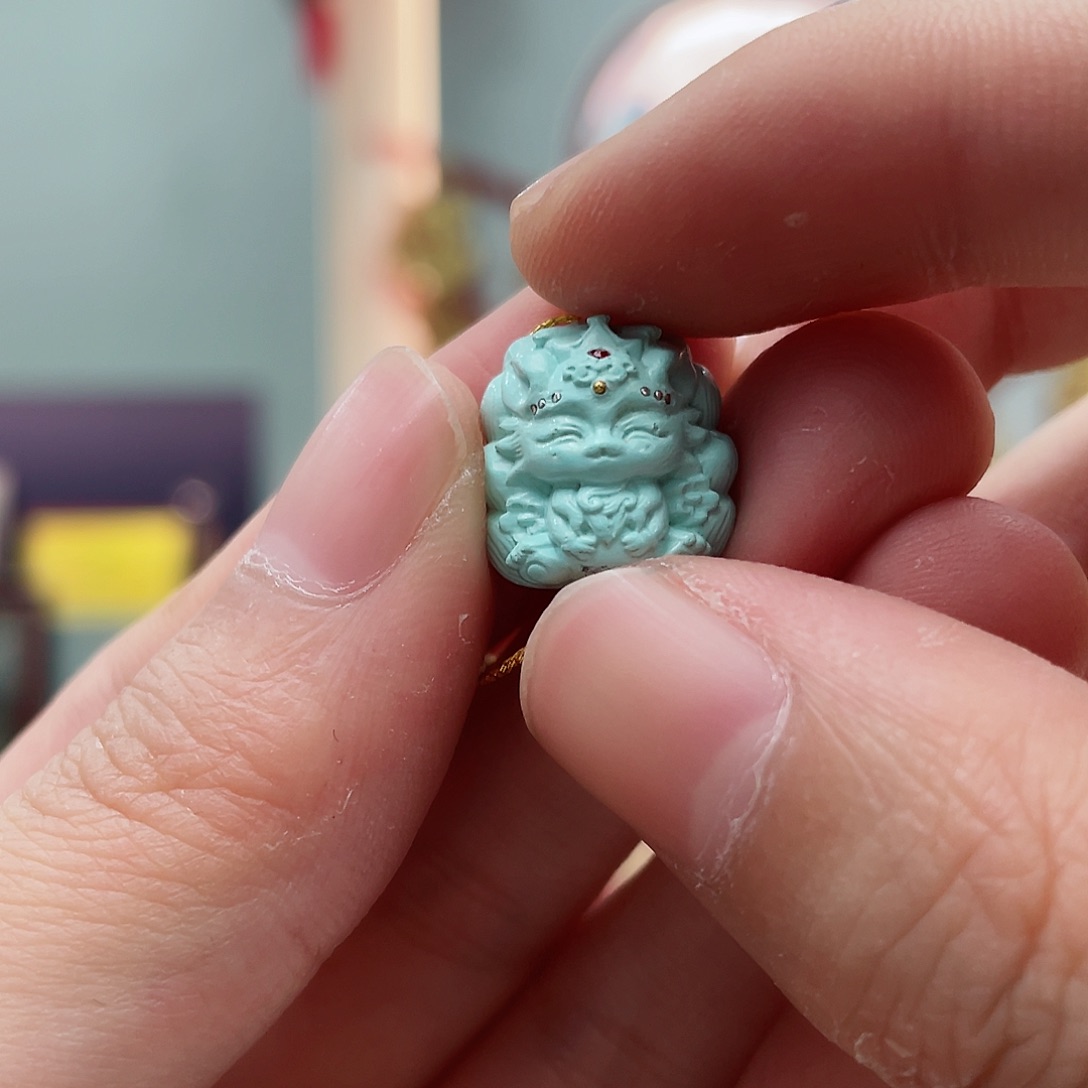 绿松石颈饰未镶嵌