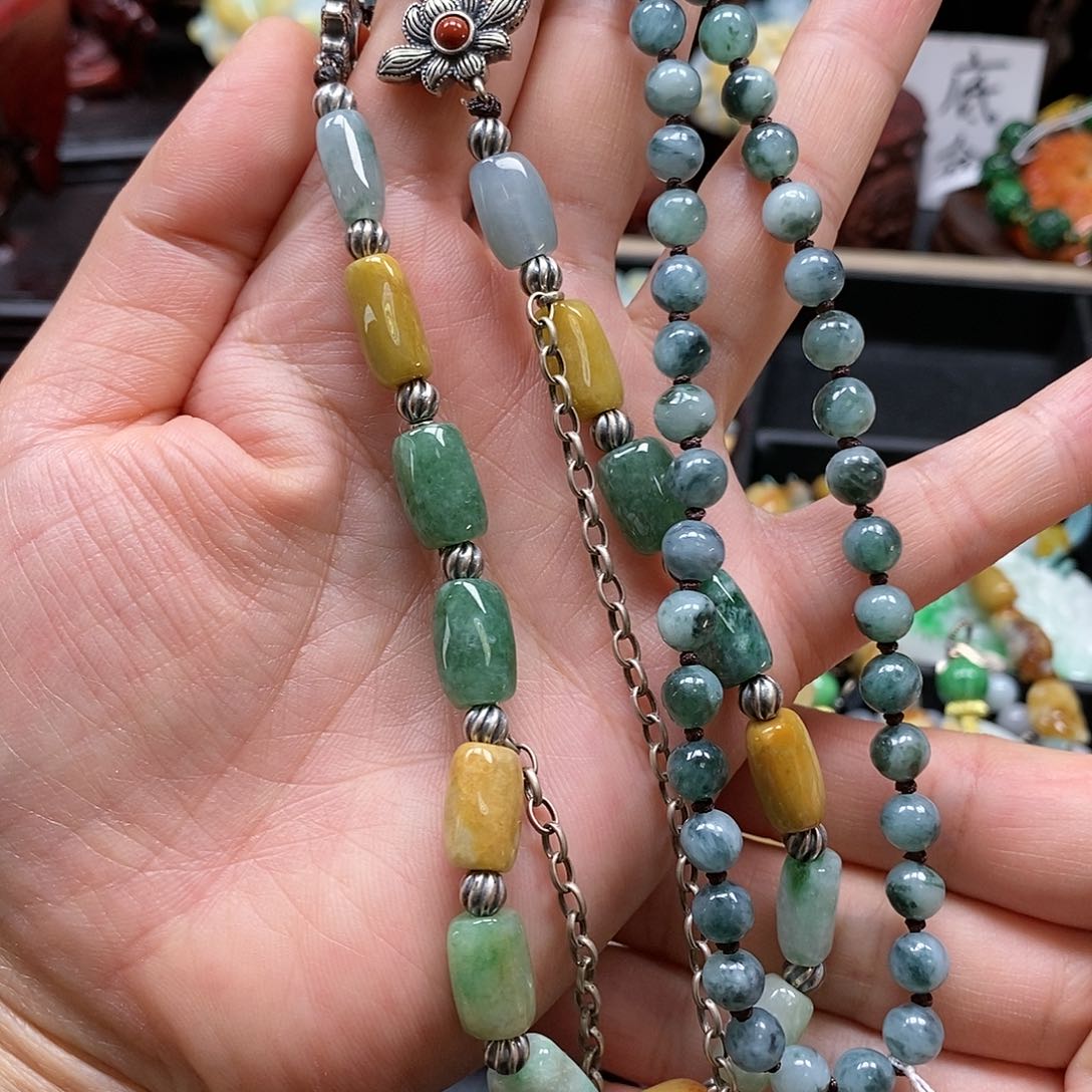 翡翠颈饰未镶嵌翡翠